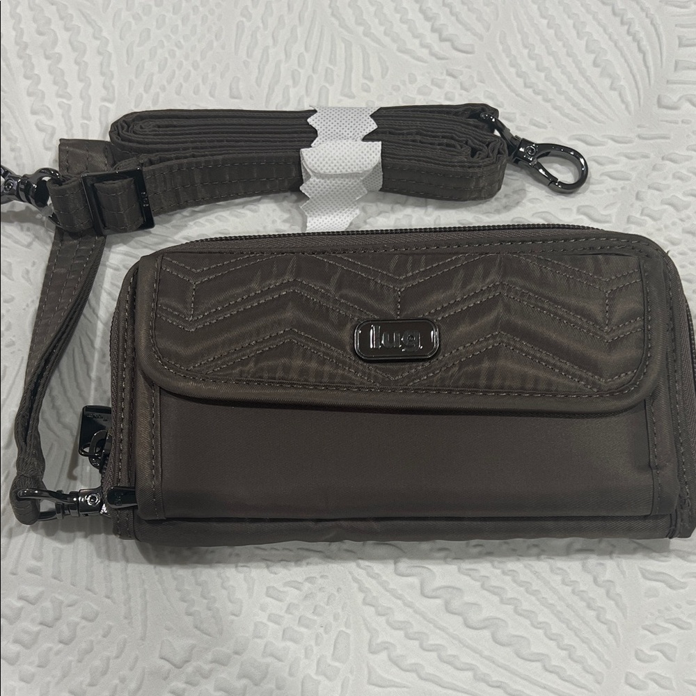 NWOT Lug Kickflip Dusty Beige Brown Wristlet Wallet mini Bag